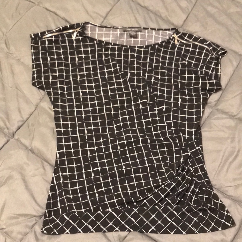 Size medium business casual top